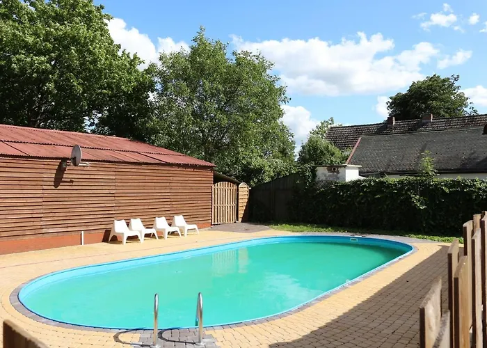 Domki Z Basenem Syrenka Semesterbostad Stegna (Pomerania)